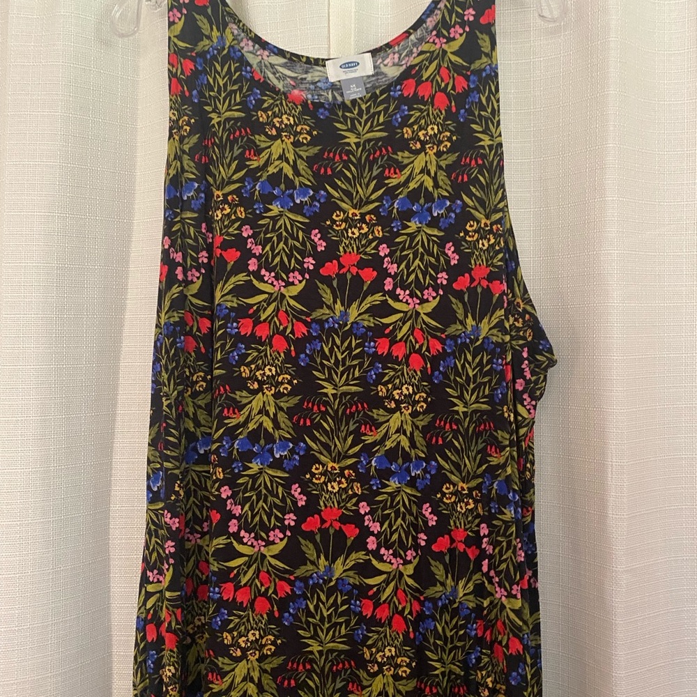 Old navy floral tank